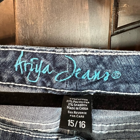 Ariya capris - Picture 2 of 4